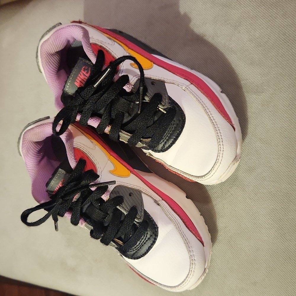 Youth girls Nike Airmax 90